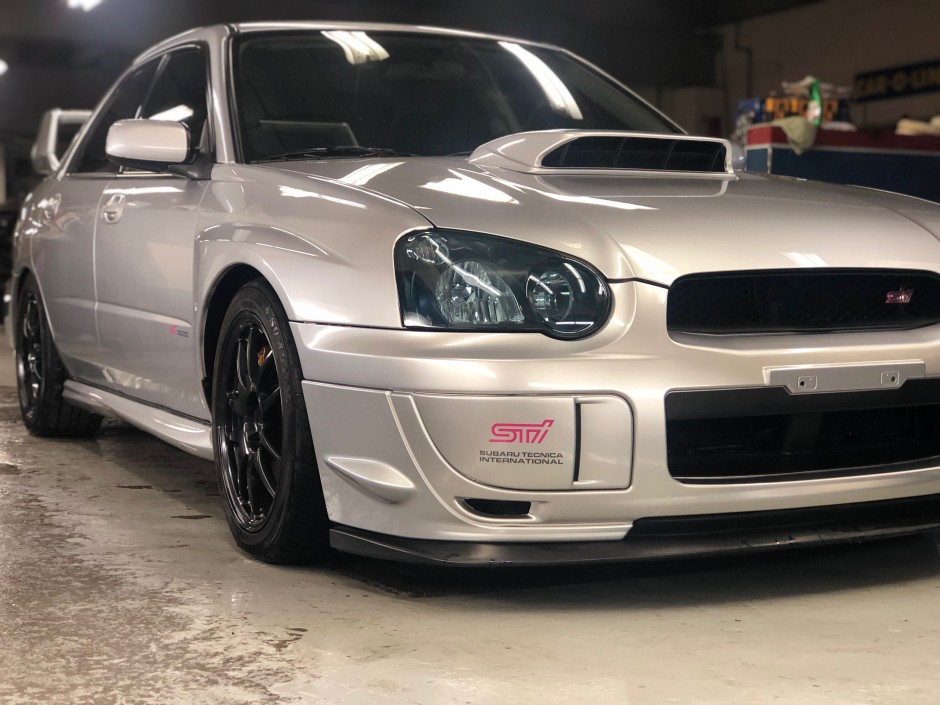 Robert Thiel's 2004 Impreza Wrx/sti