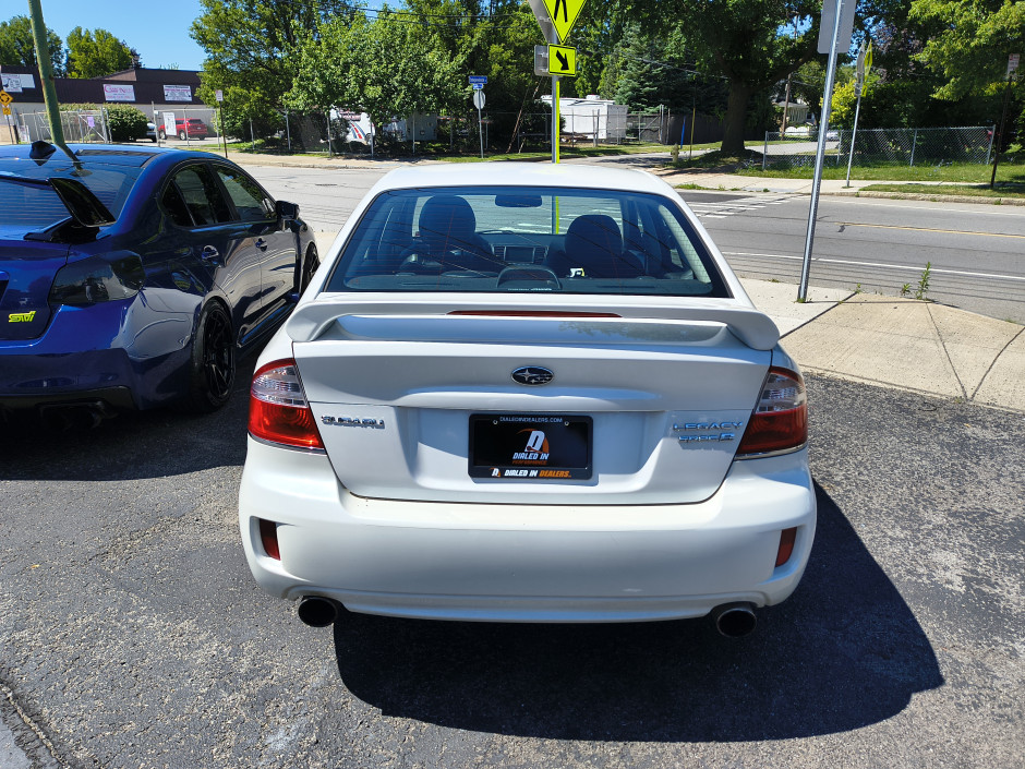 Michael K's 2009 Legacy spec.B Rare White Color!
