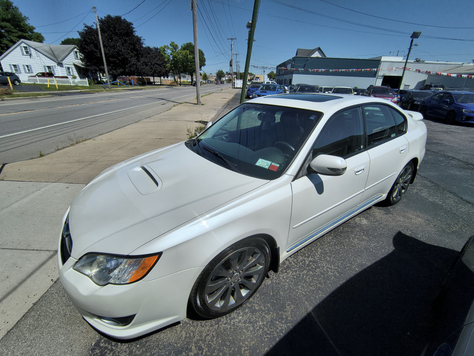 Michael K's 2009 Legacy spec.B Rare White Color!