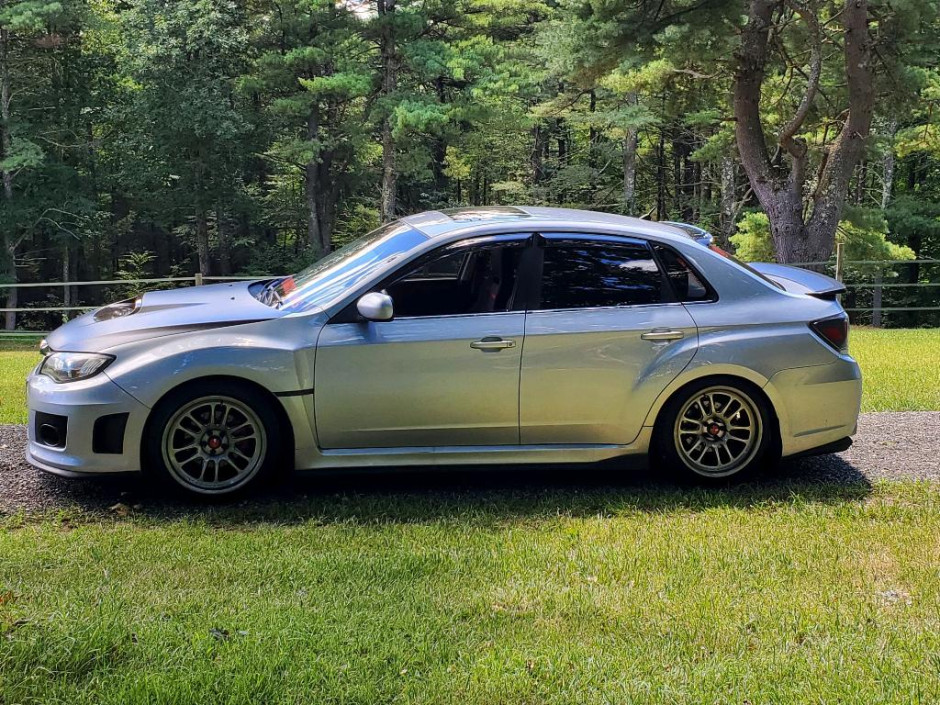 Raul  Burgos 's 2014 Impreza WRX Base 2.5 Turbo 