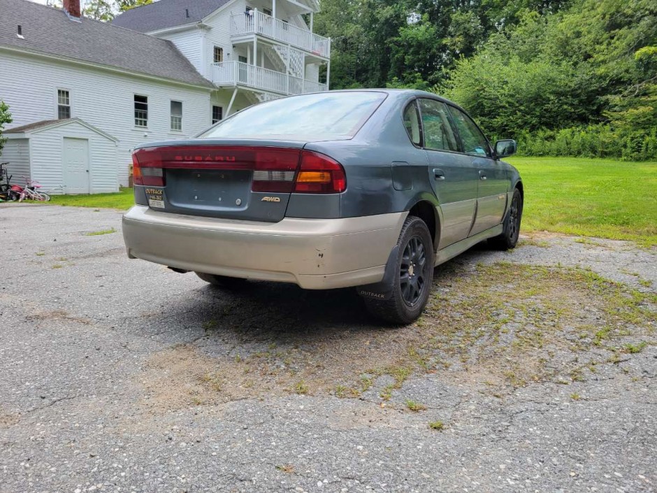 Jeremy Lee B's 2002 Outback H6 3.0 L.L.Bean 