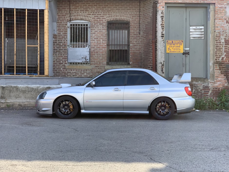 Robert Thiel's 2004 Impreza Wrx/sti