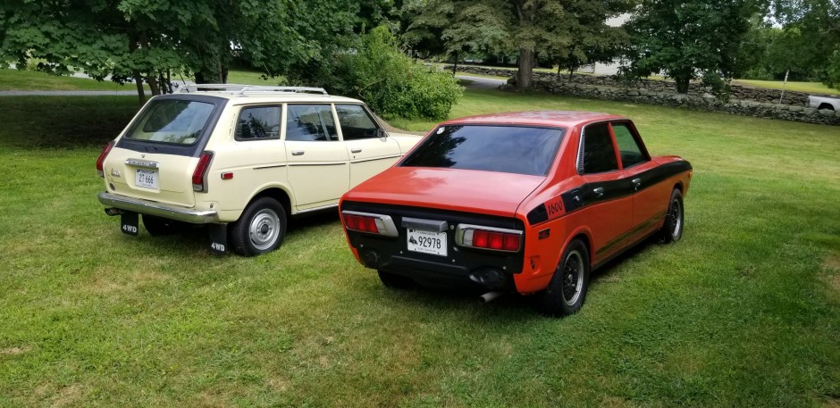 Jesse N's 1974 1400 DL sedan