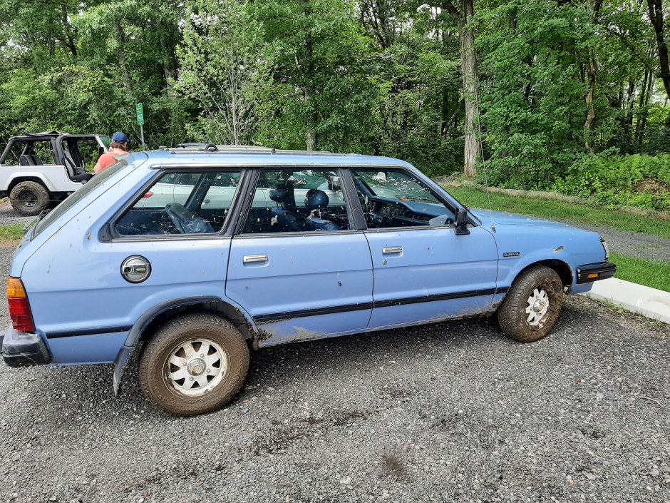 Mark and Anna Fowler's 1984 DL/GL GL Wagon, Dual Range