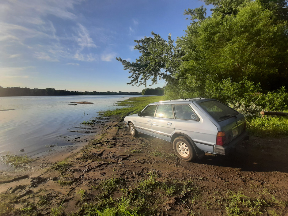 Mark and Anna Fowler's 1984 DL/GL GL Wagon, Dual Range