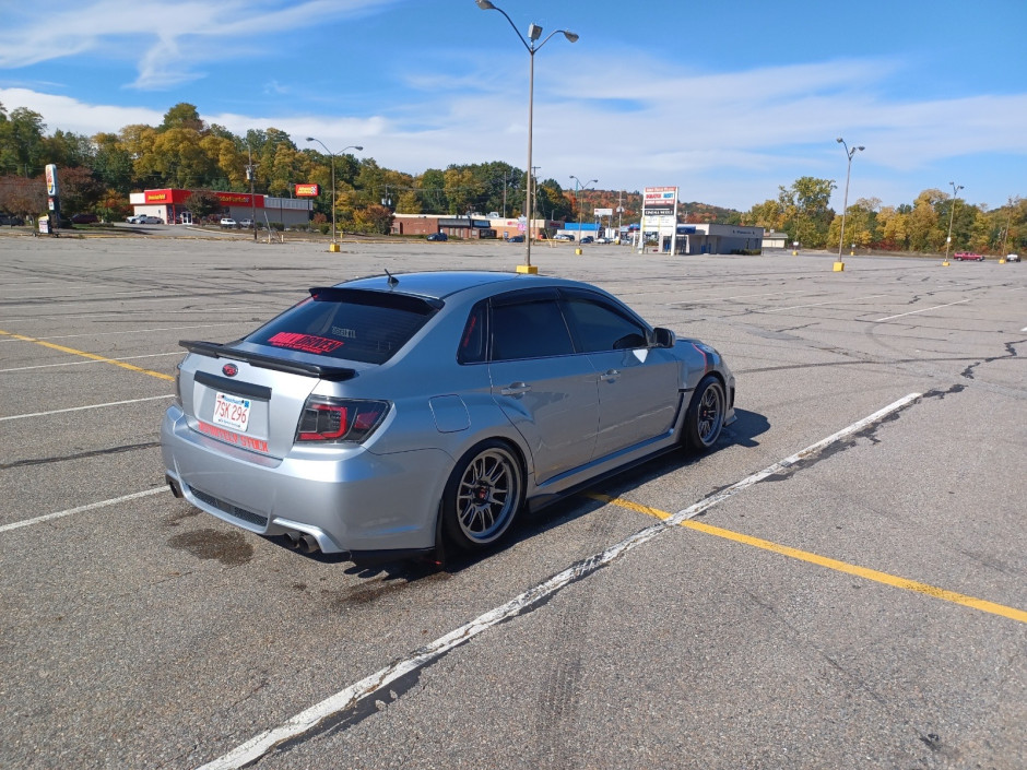 Raul  Burgos 's 2014 Impreza WRX Base 2.5 Turbo 