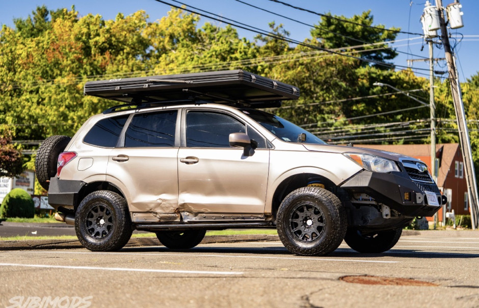 Sam Epstein 's 2015 Forester 2.5i