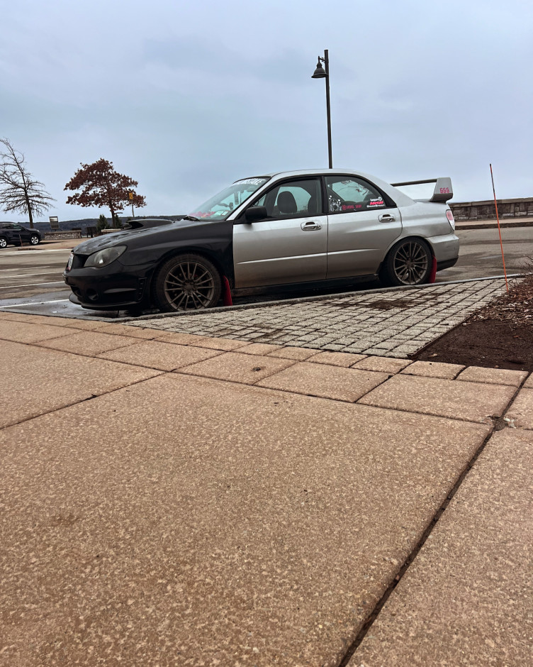 Kevin Bullis Jr 's 2007 Impreza 2.5i 