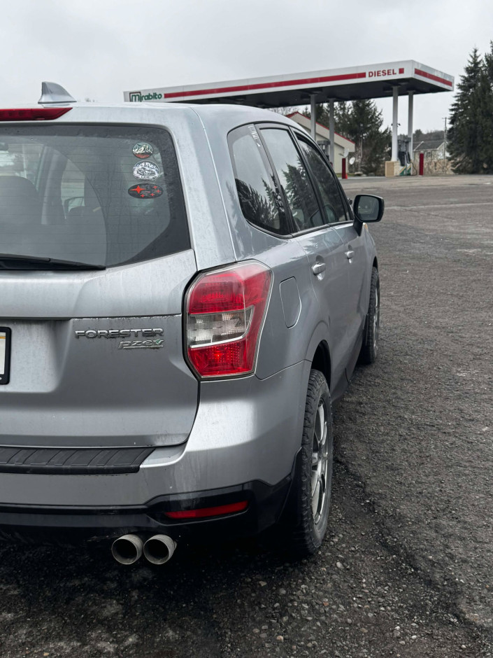 Cody H's 2016 Forester 2.5i