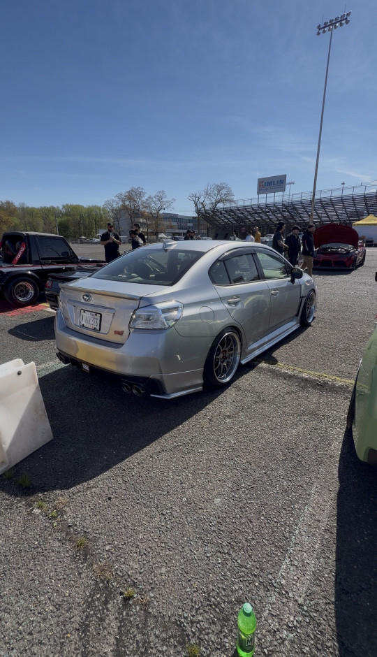 Mikey B's 2017 WRX STI wingless trunk