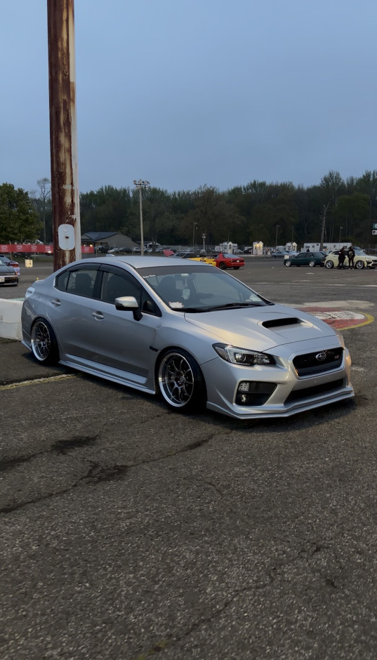 Mikey B's 2017 WRX STI wingless trunk