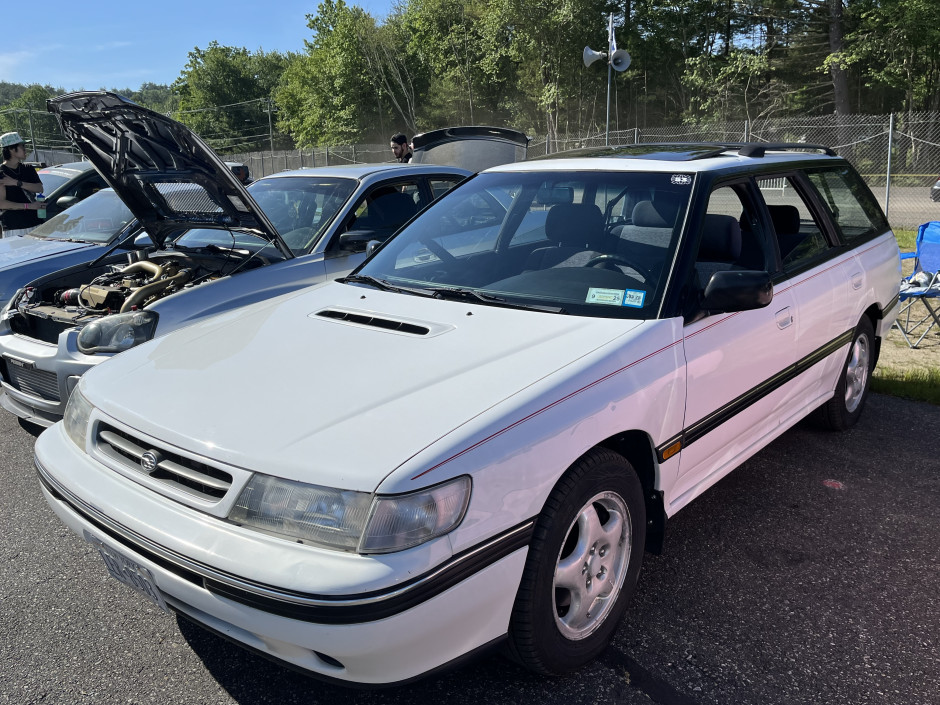 Benjamin L's 1994 Legacy Touring Wagon