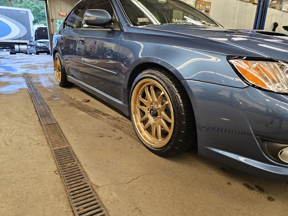 Matthew  Brito's 2008 Legacy Gt limited 