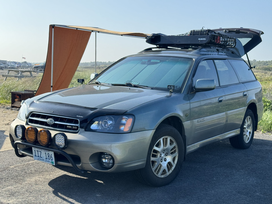 Will C's 2002 Outback H6 3.0 L.L. Bean Edi