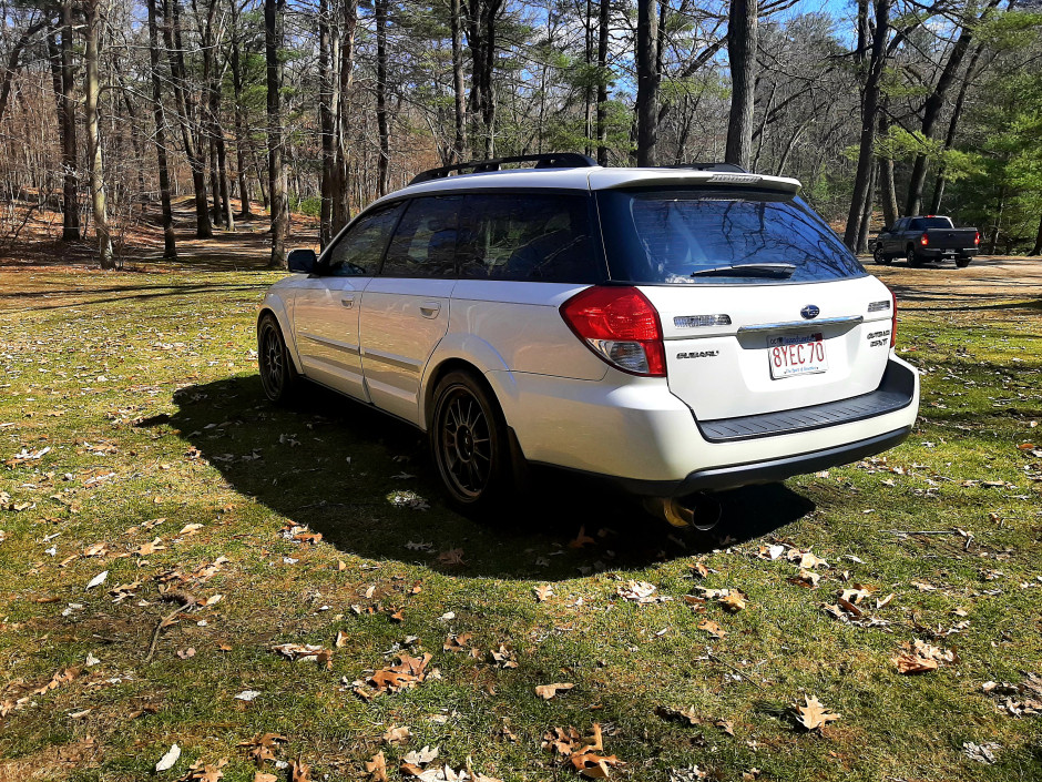 Mark and Anna Fowler's 2008 Outback XT Limited