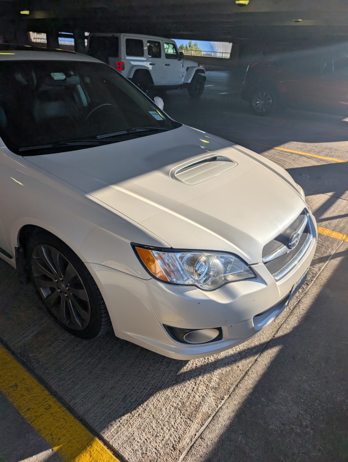 Michael K's 2009 Legacy spec.B Rare White Color!