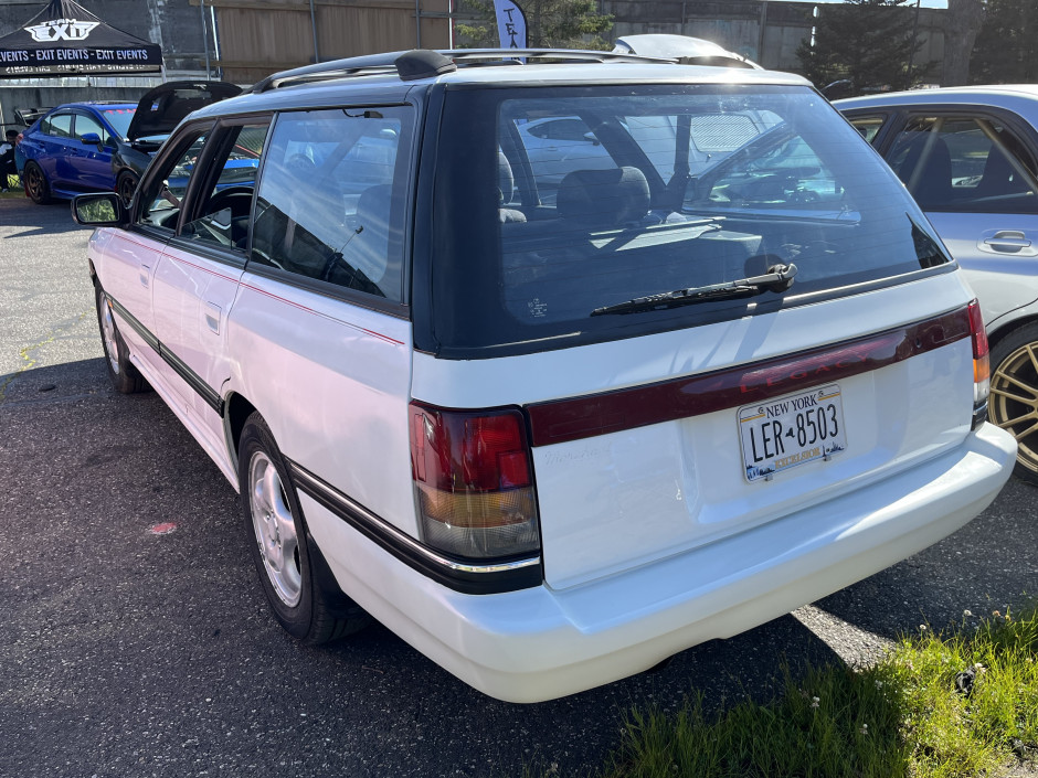 Benjamin L's 1994 Legacy Touring Wagon