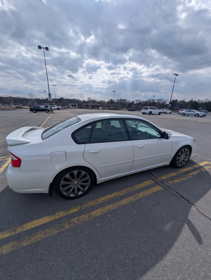 Michael K's 2009 Legacy spec.B Rare White Color!