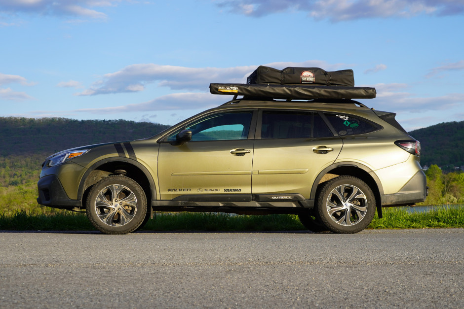 Nina H's 2022 Outback Limited 2.5i