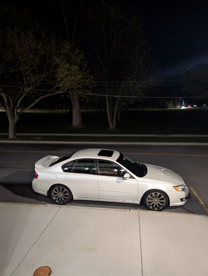 Michael K's 2009 Legacy spec.B Rare White Color!