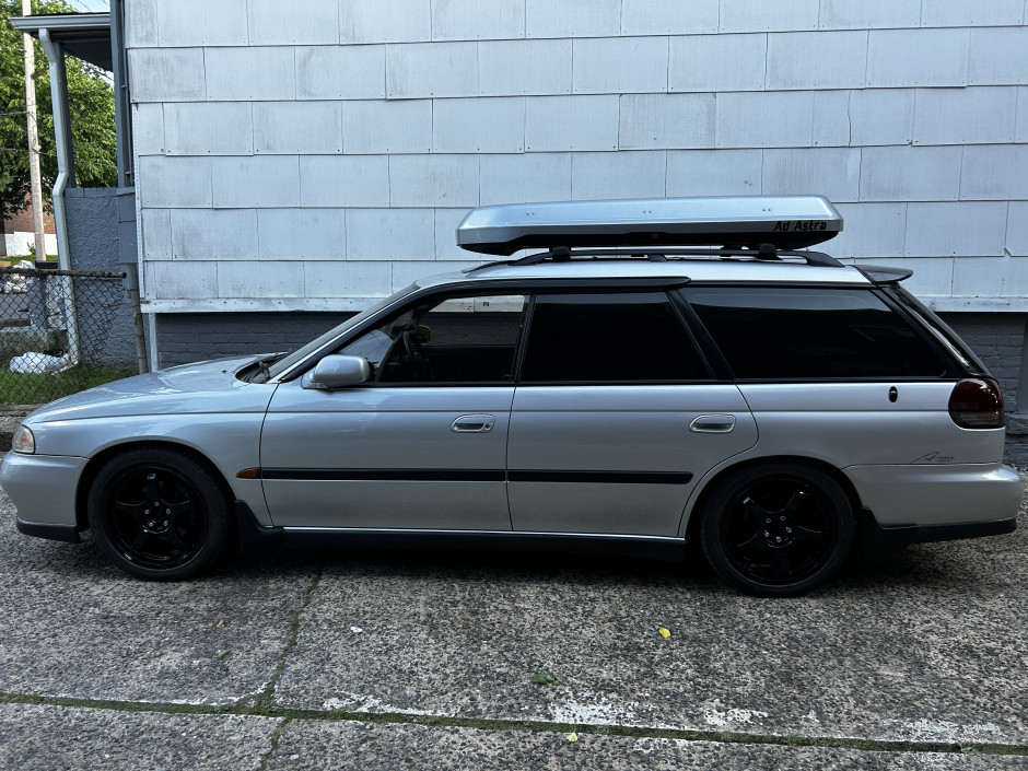 Cesar  Hernandez 's 1997 Legacy Touring gtb