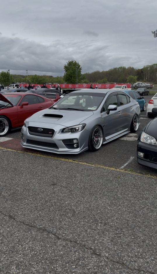 Mikey B's 2017 WRX STI wingless trunk