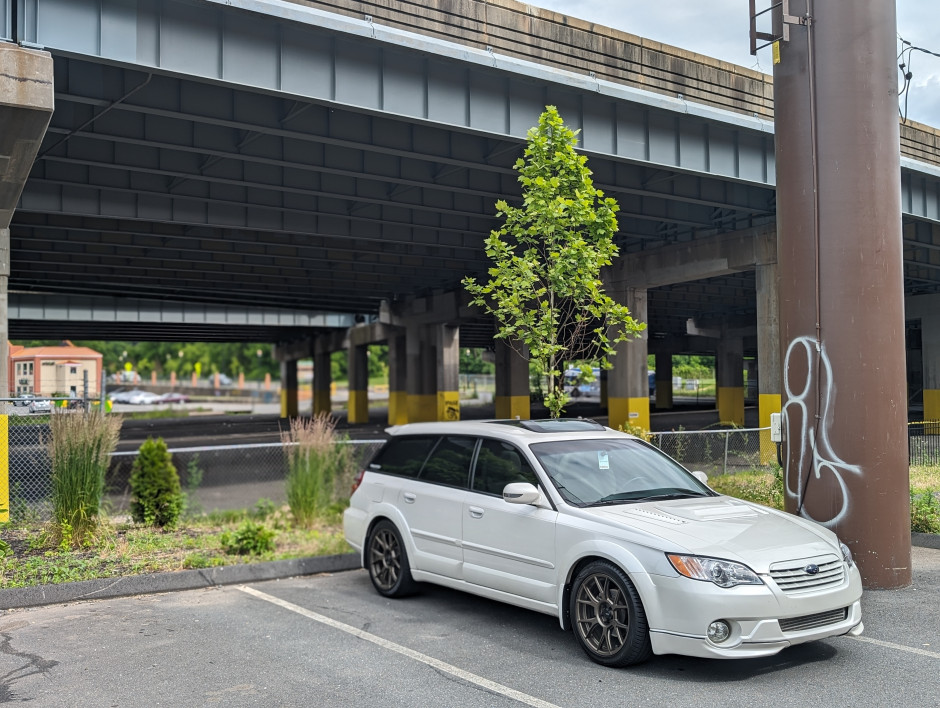 Taylor K's 2009 Outback 2.5 XT Limited