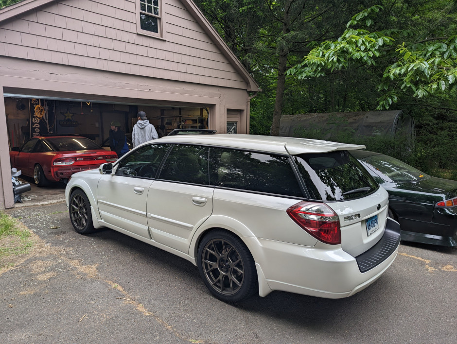 Taylor K's 2009 Outback 2.5 XT Limited