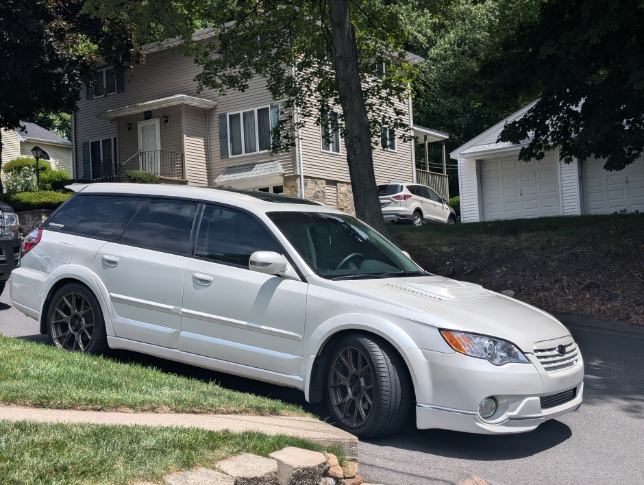 Taylor K's 2009 Outback 2.5 XT Limited