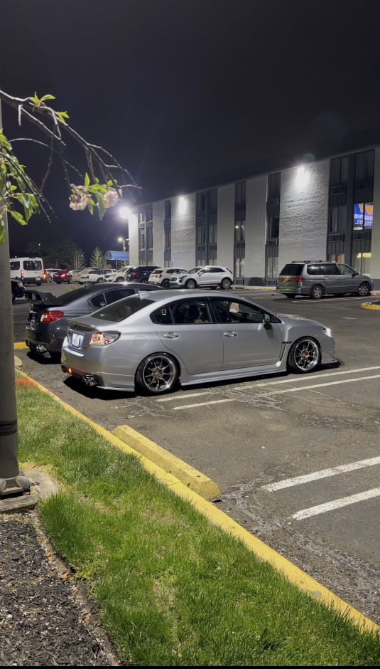 Mikey B's 2017 WRX STI wingless trunk