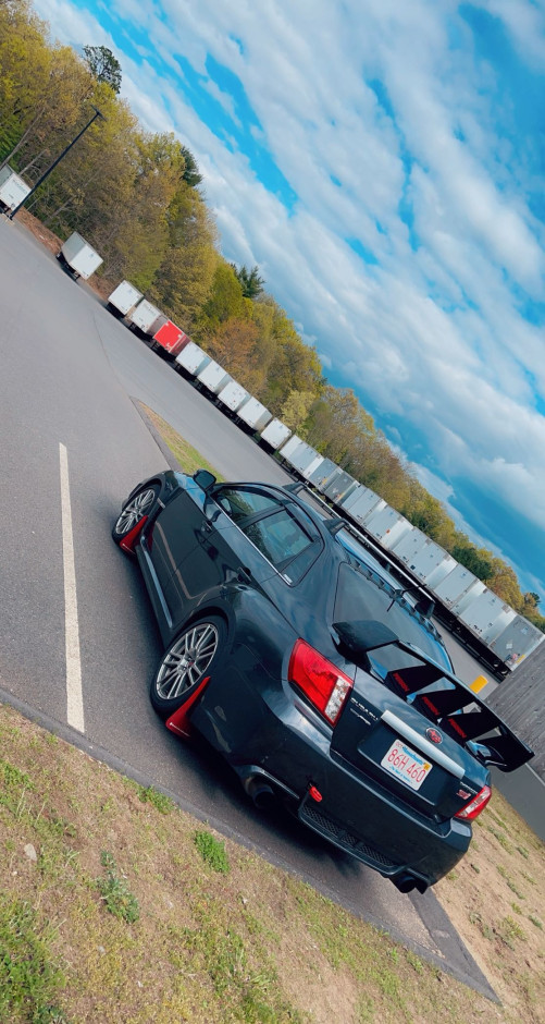 Freddy Vega's 2011 Impreza WRX STI 